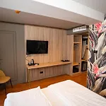 Cosmopolita Boutique Hotel 4*